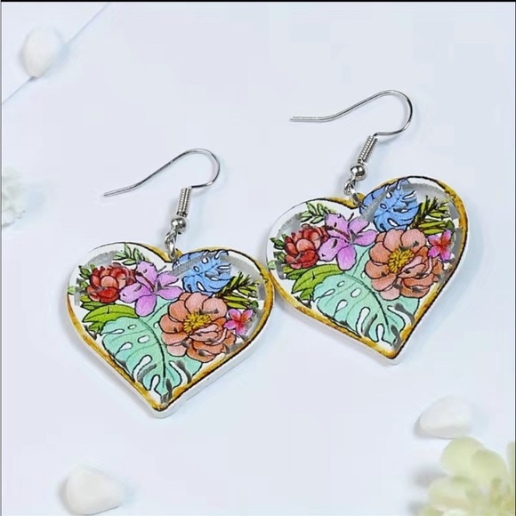 -Bohemian heart-shaped flower design wood necklace and earring set - Picture 3 of 8